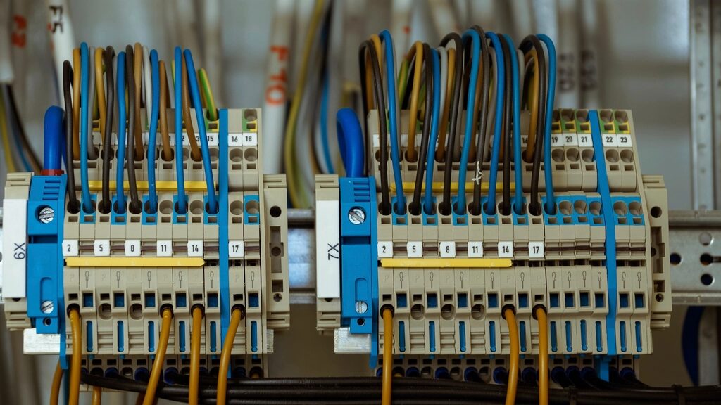 Rows of electrical terminal connections